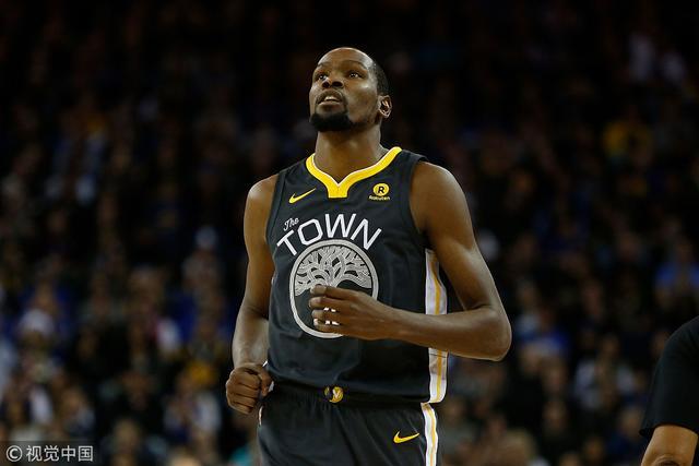 香港屋邨篮球青年访京 名宿马布里现场暖心指导